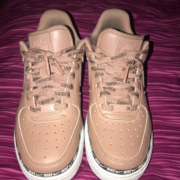 W Air Force 1 ‘07 SE PRM - Picture 2 of 3